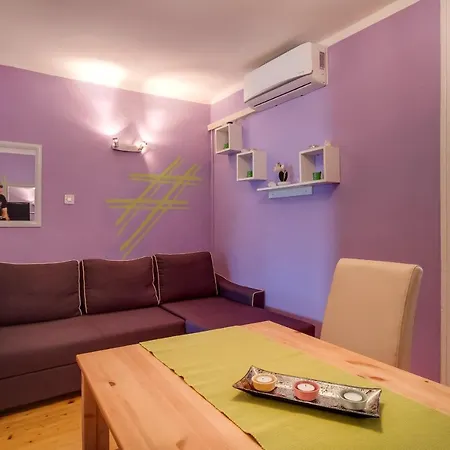 Apartamento By The Sea Mali Lošinj